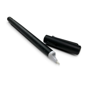Close-up of Blackboard Smart Pen featuring Carbon Copy technology - cap removed